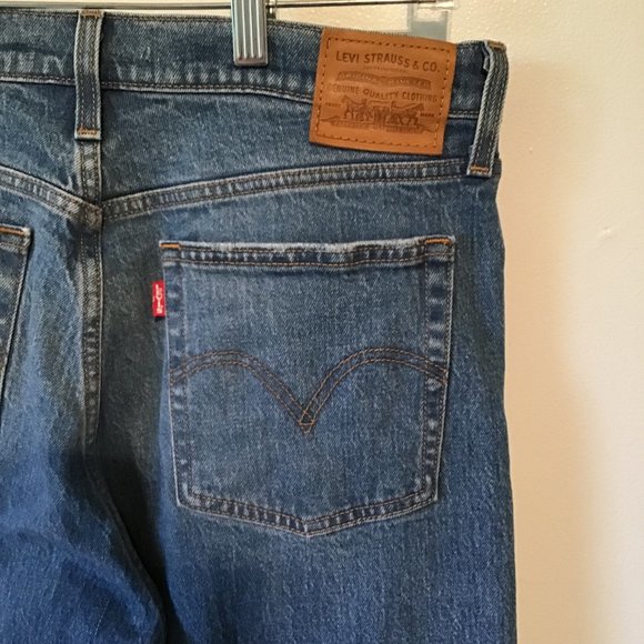 Levi’s Premium Distressed High Rise Button Fly Wedgie Jeans - Picture 6 of 11